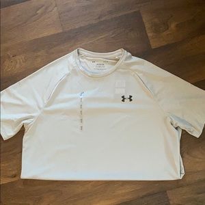 NWT Men’s under Armour Heat gear size L Tee